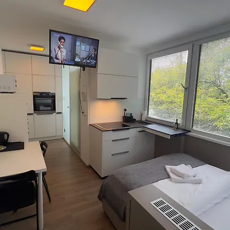 Apartments 4U: Kampus Upstairs Hradec Kralove Exterior photo